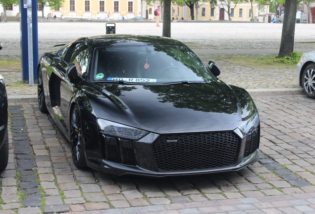 Audi R8 V10 Plus 2015