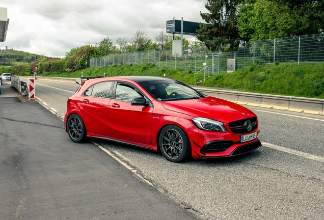 Mercedes-AMG A 45 W176 2015