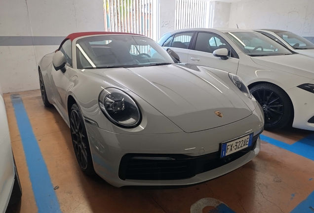 Porsche 992 Carrera 4S Cabriolet