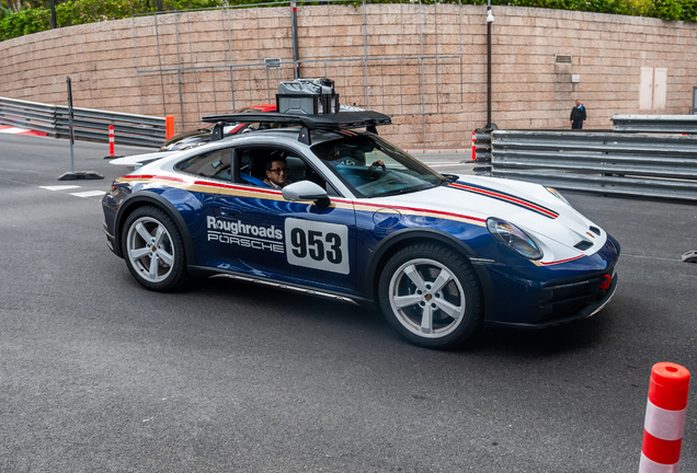 Porsche 992 Dakar