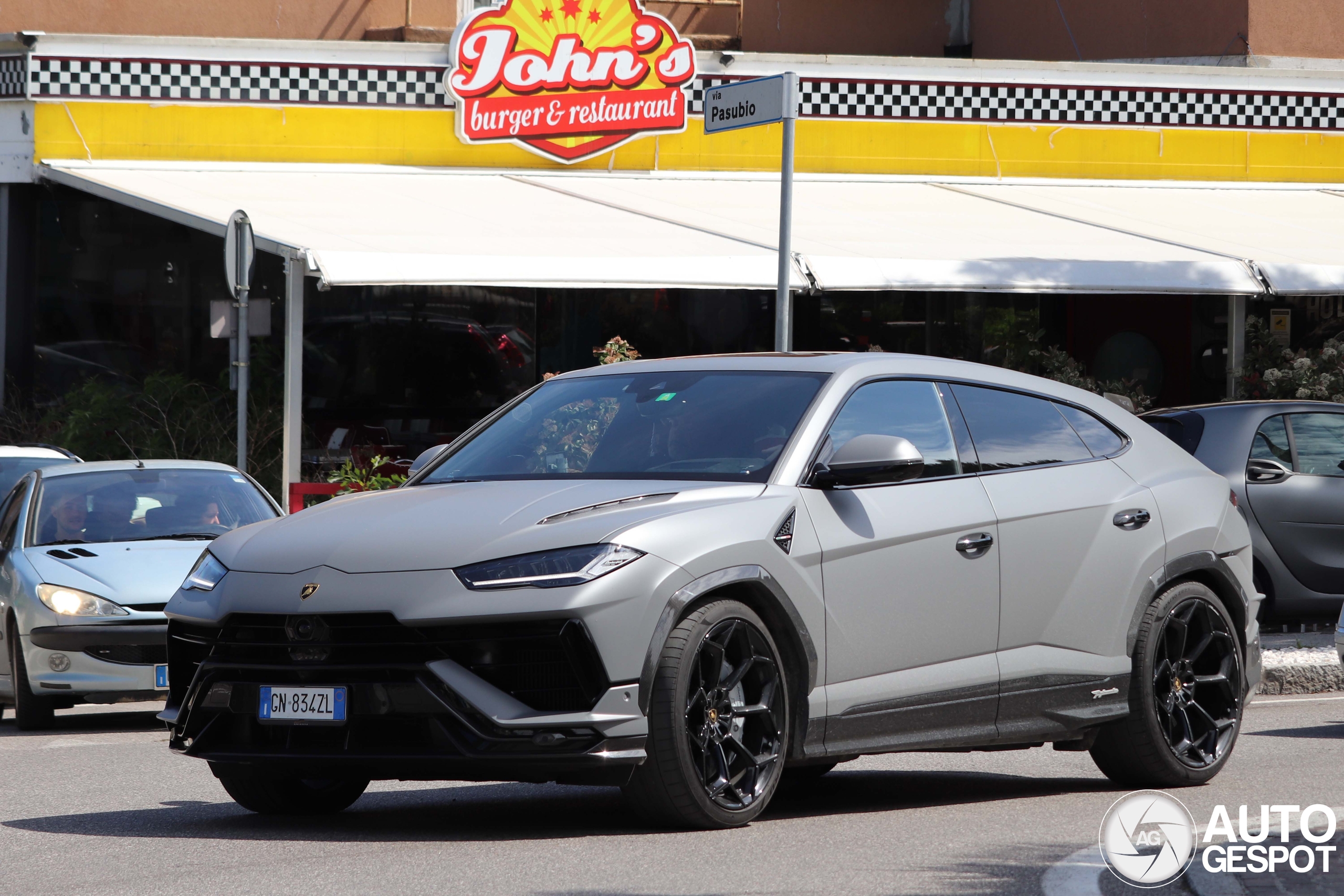 Lamborghini Urus Performante