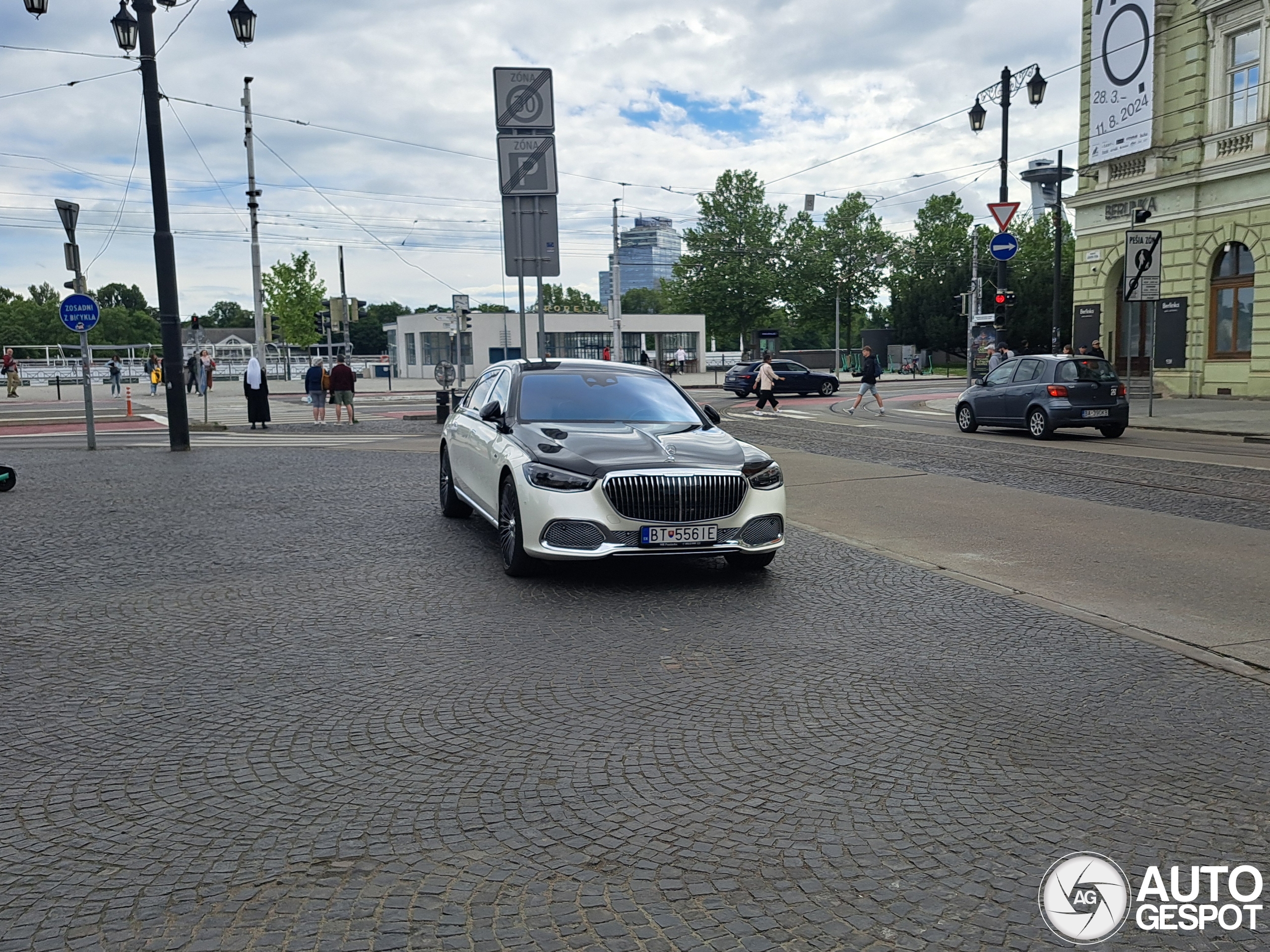 Mercedes-Maybach S 680 X223