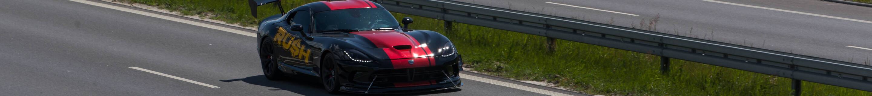 SRT Viper GTS Hennessey Venom 700R