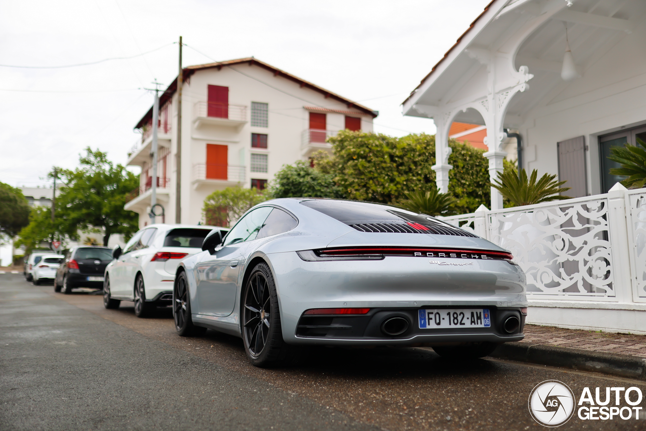 Porsche 992 Carrera 4S