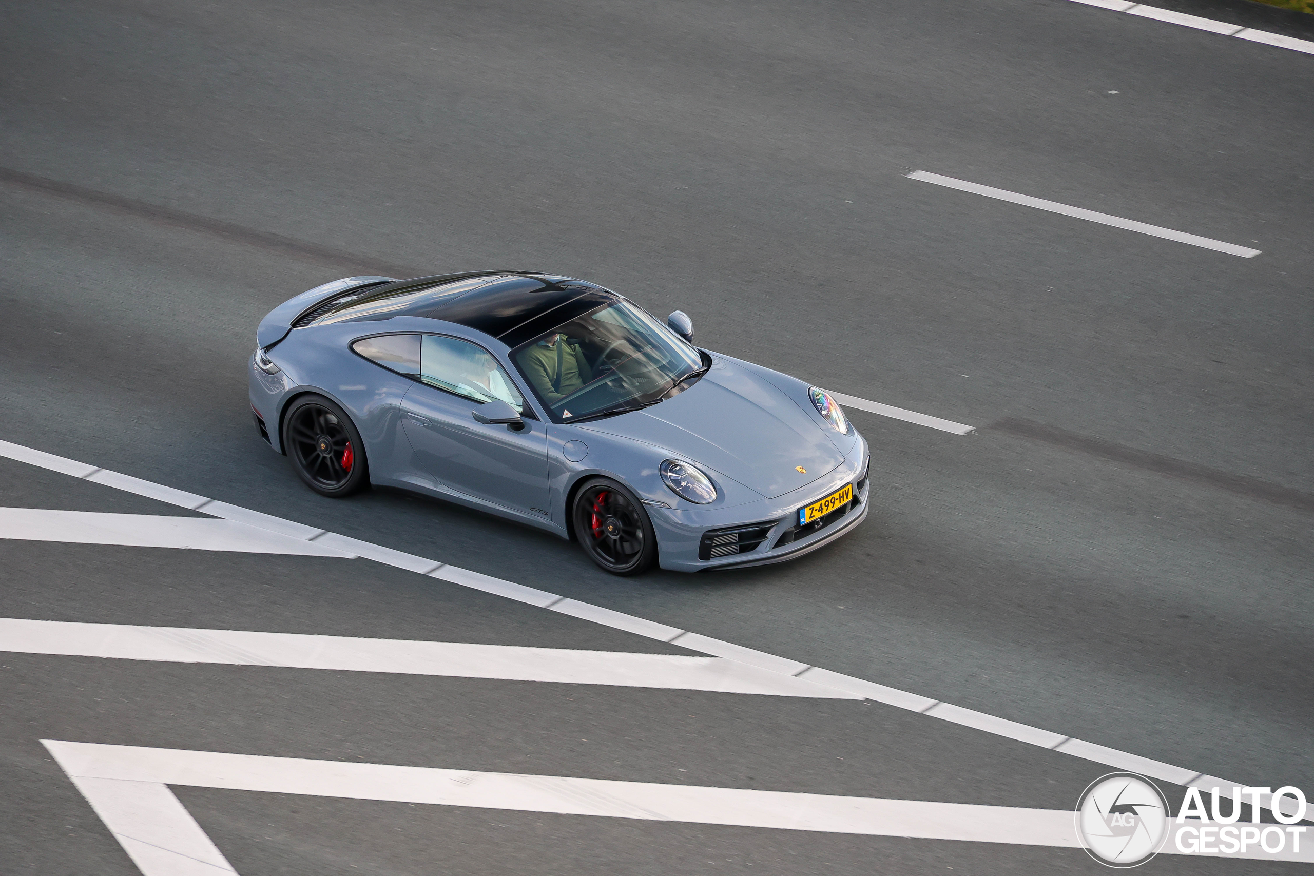 Porsche 992 Carrera GTS