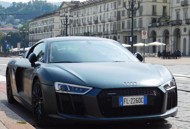 Audi R8 V10 Plus 2015