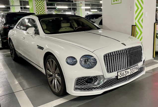 Bentley Flying Spur V8 2021