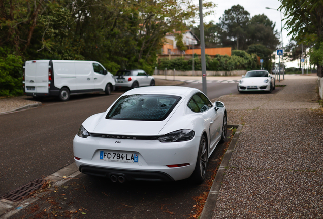 Porsche 718 Cayman S