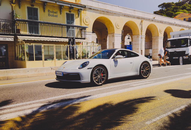 Porsche 992 Carrera 4S