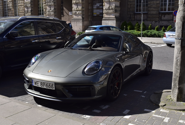 Porsche 992 Carrera 4S