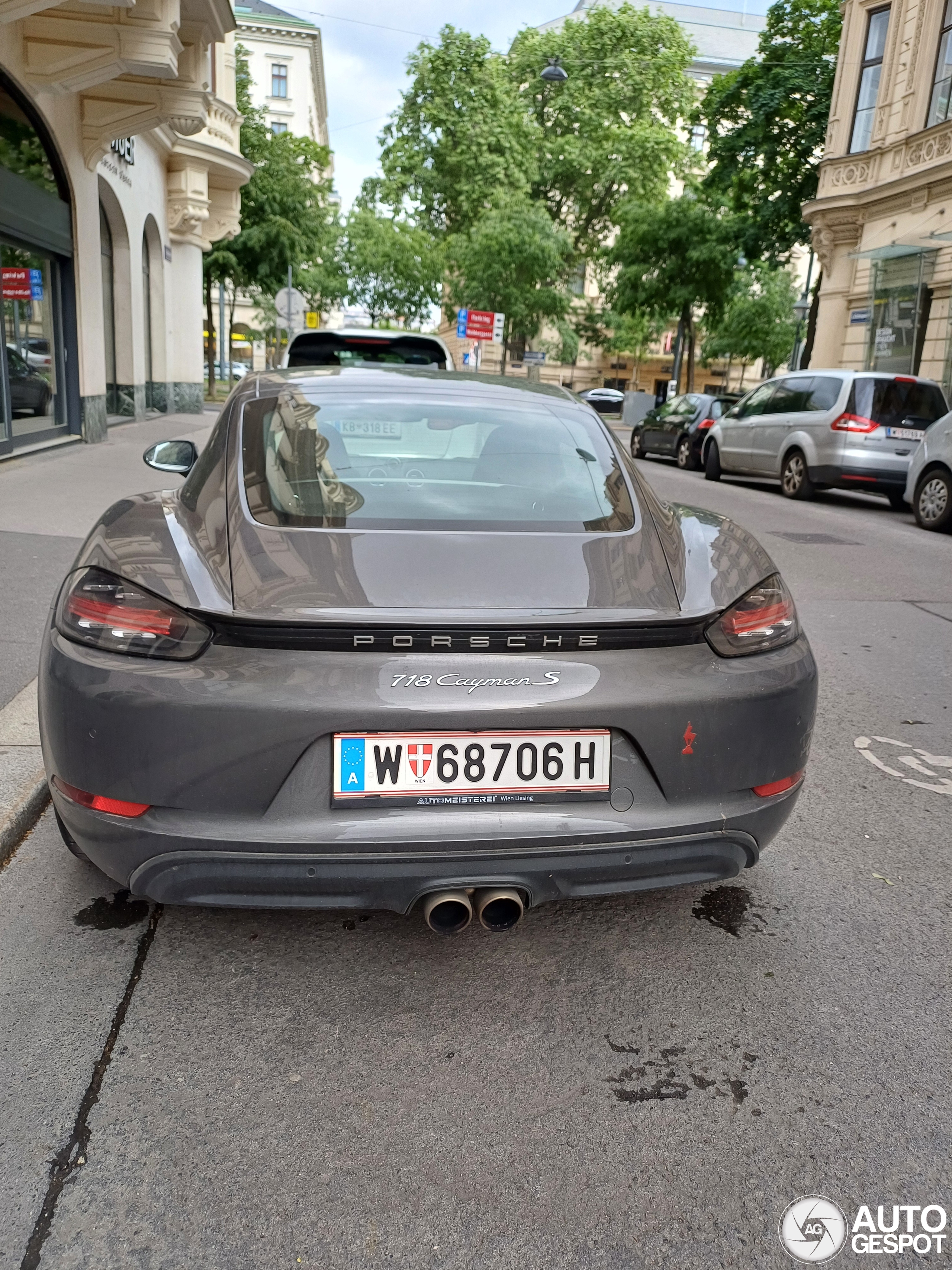 Porsche 718 Cayman S