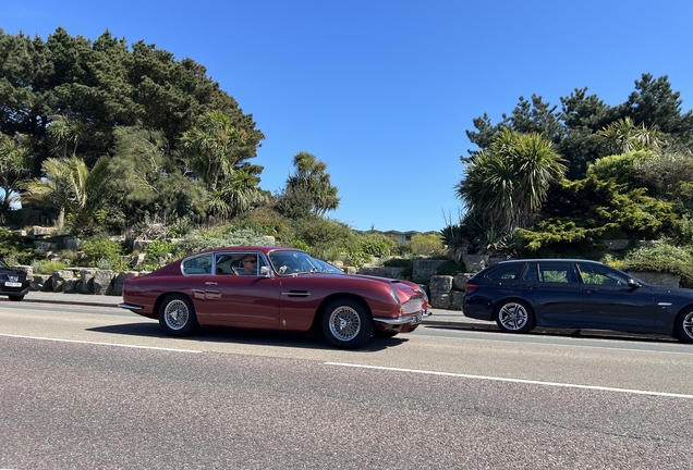 Aston Martin DB6 MKI