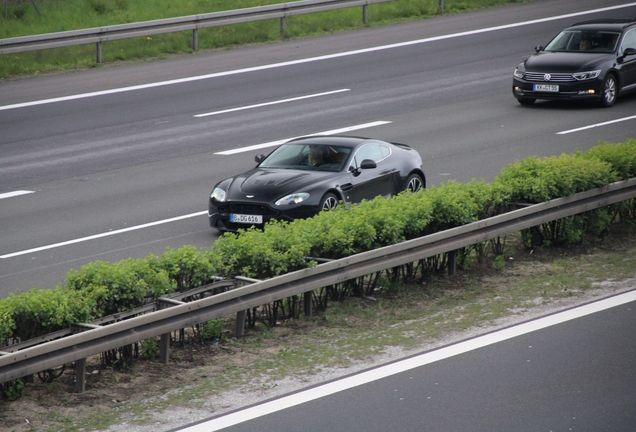 Aston Martin V12 Vantage S