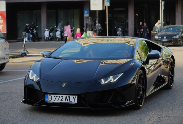 Lamborghini Huracán LP640-4 EVO