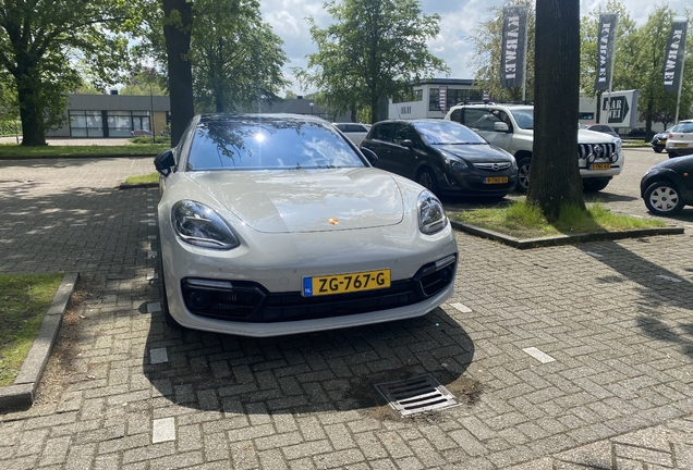 Porsche 971 Panamera Turbo S E-Hybrid Sport Turismo