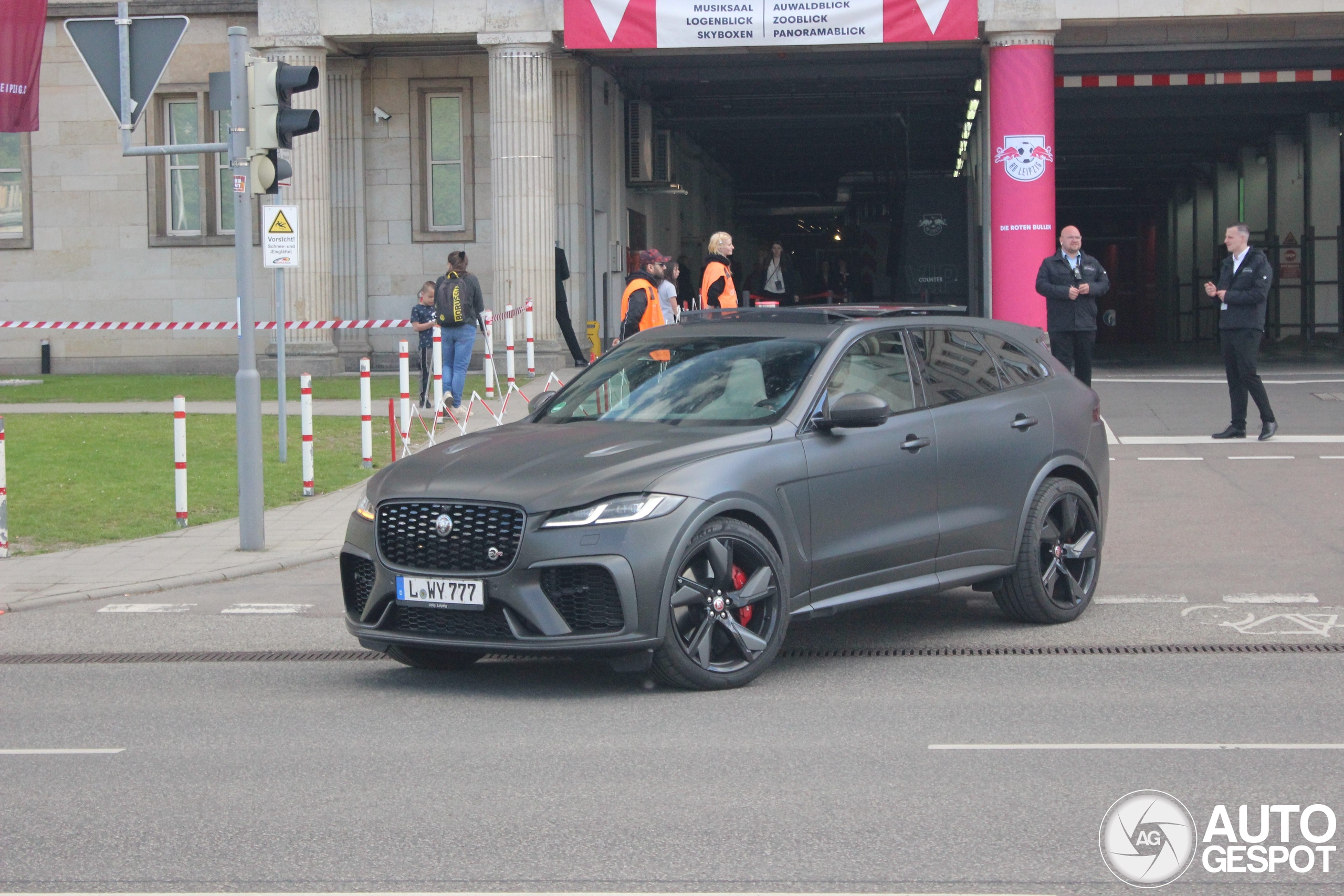 Jaguar F-PACE SVR 2021