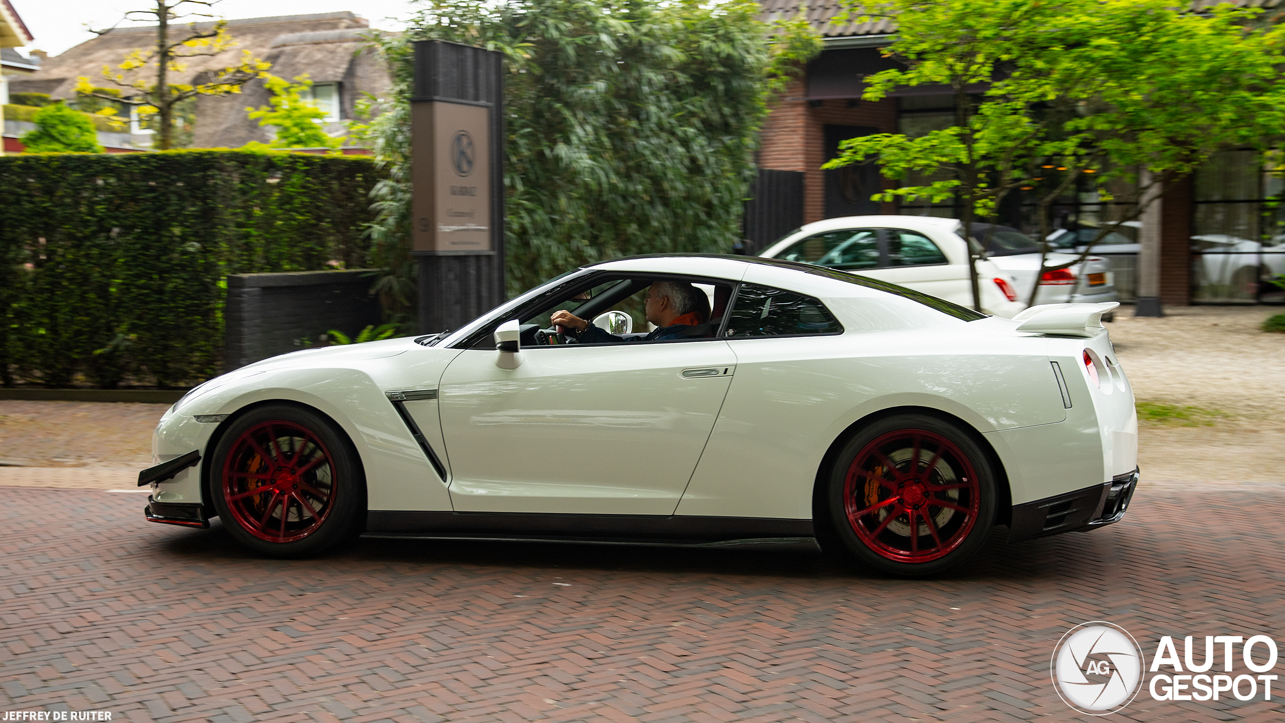 Nissan GT-R 2012