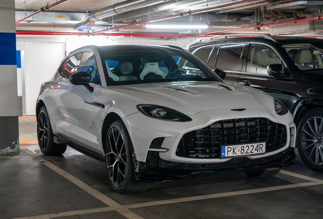 Aston Martin DBX707