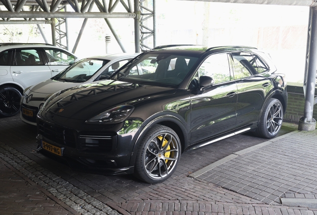 Porsche Cayenne Turbo S E-Hybrid