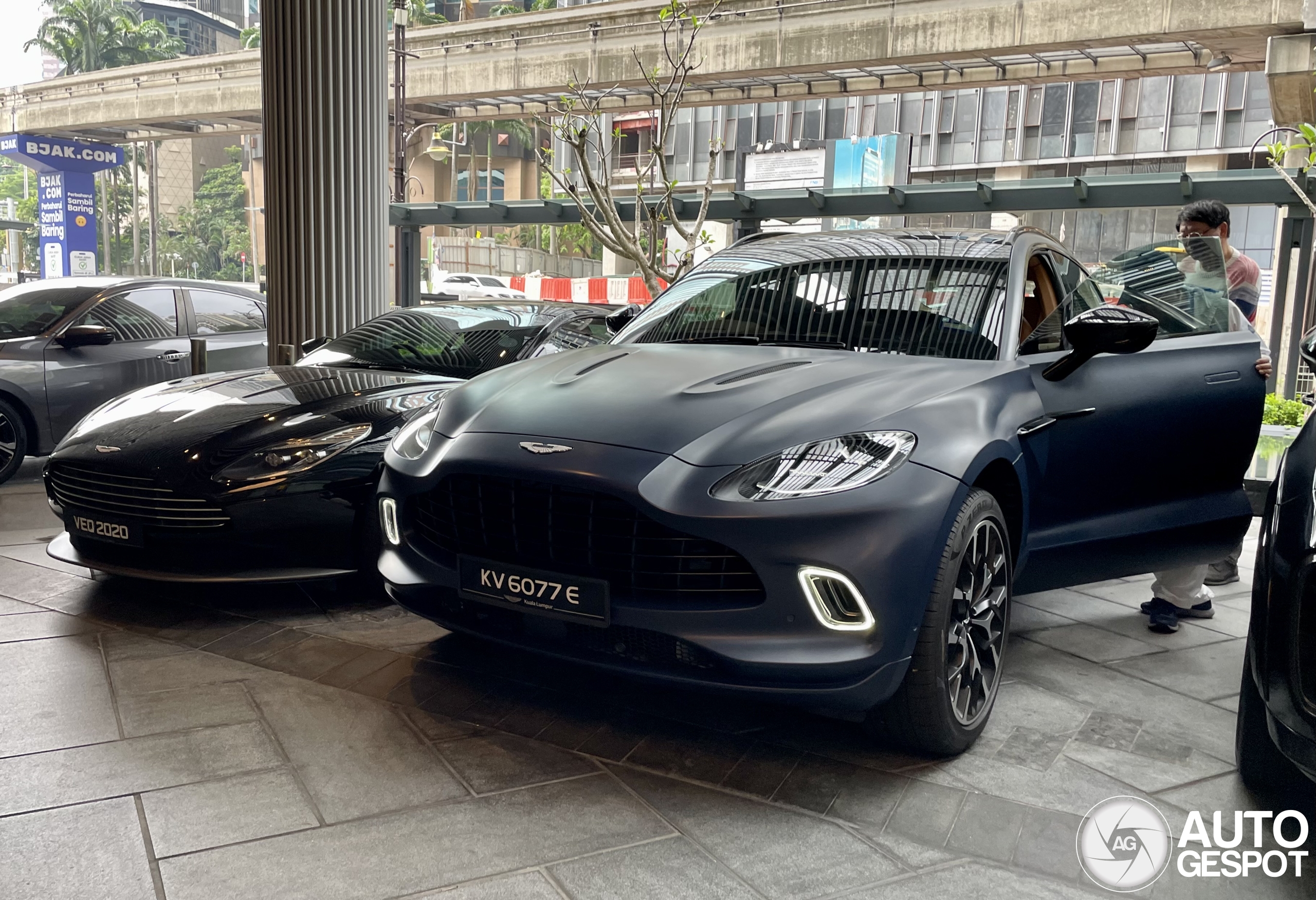 Aston Martin DBX