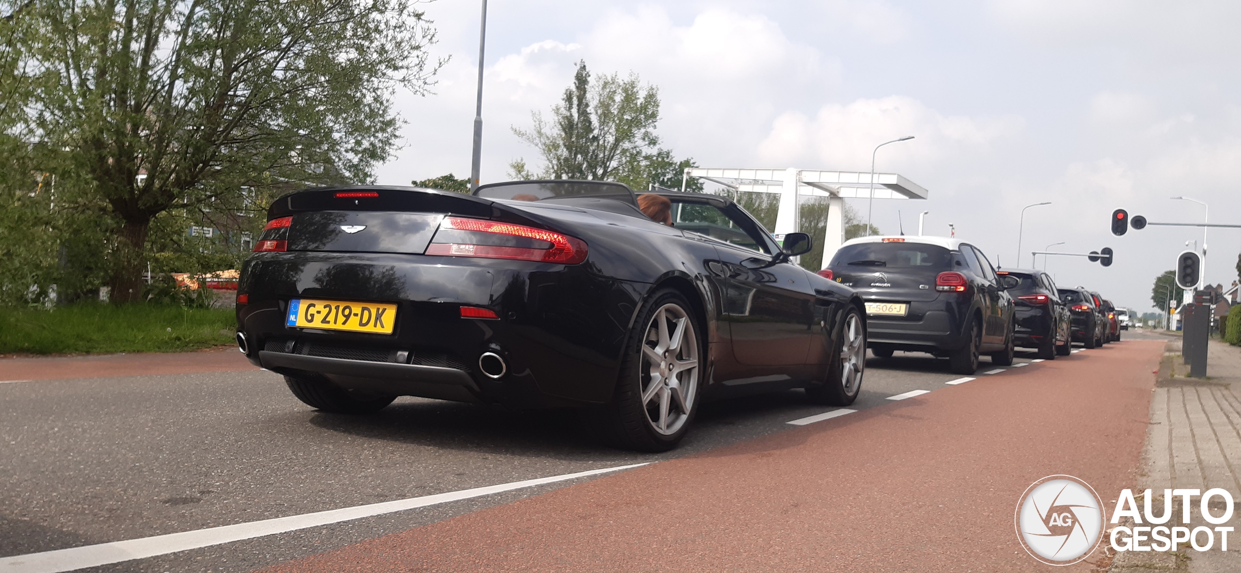 Aston Martin V8 Vantage Roadster