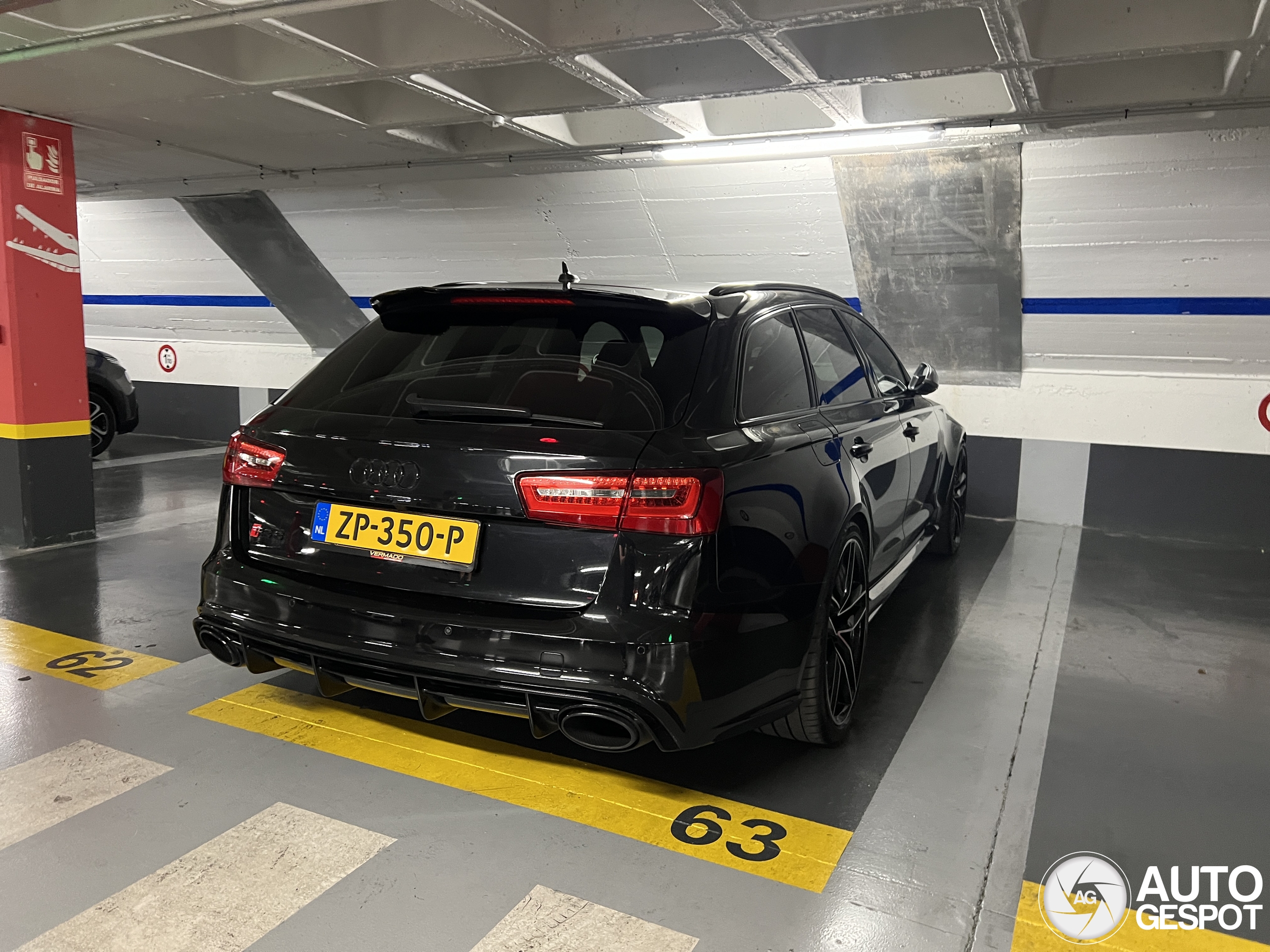 Audi RS6 Avant C7 2015