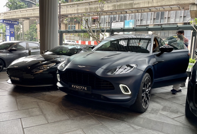 Aston Martin DBX