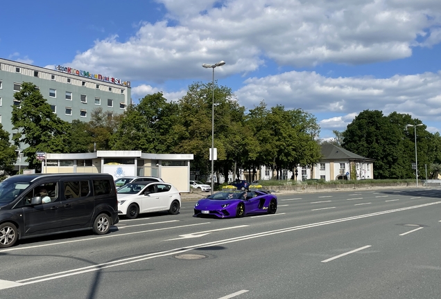 Lamborghini Aventador S LP740-4 Roadster