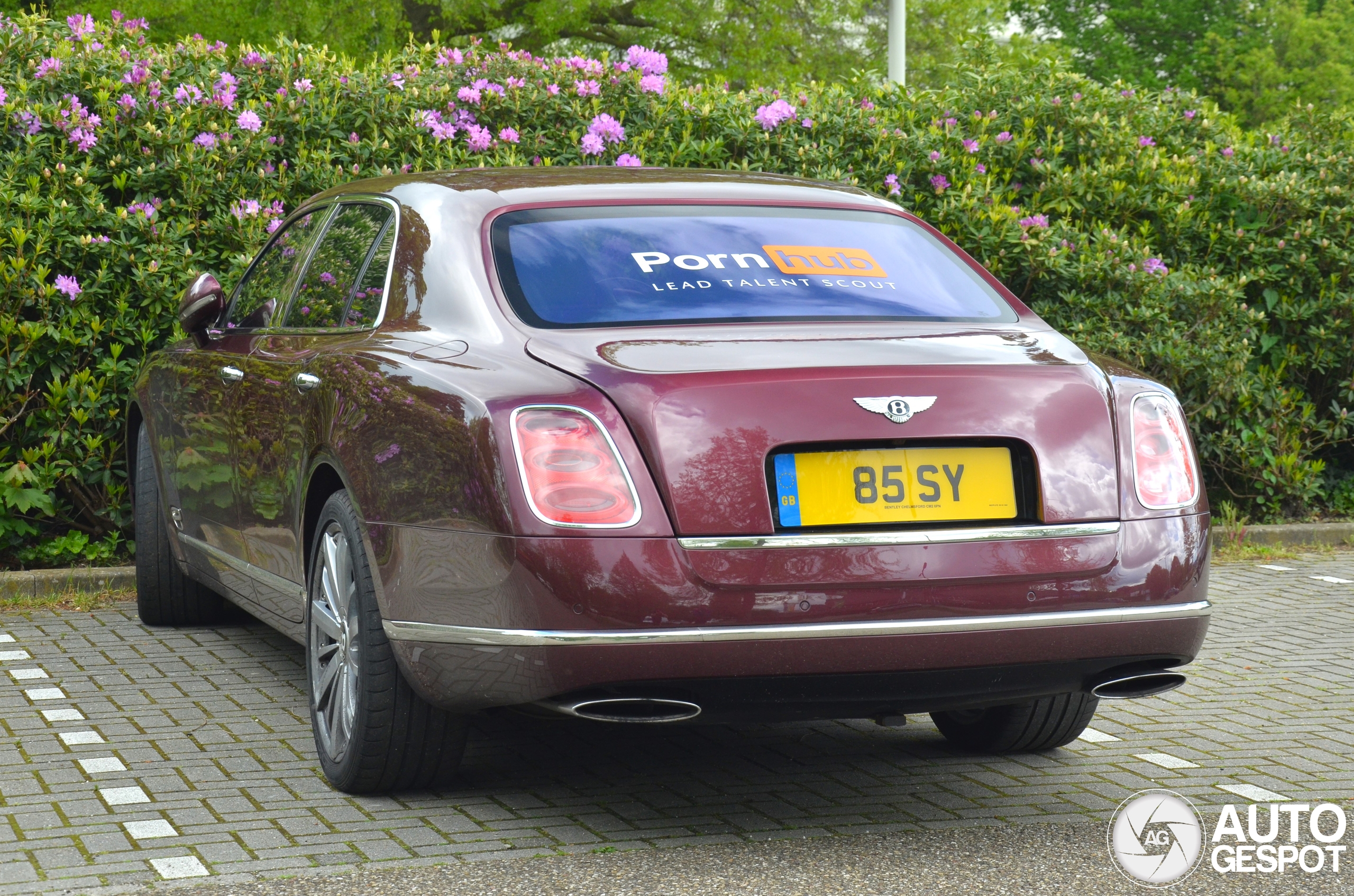 Statige Bentley Mulsanne eigenaar zoekt talent