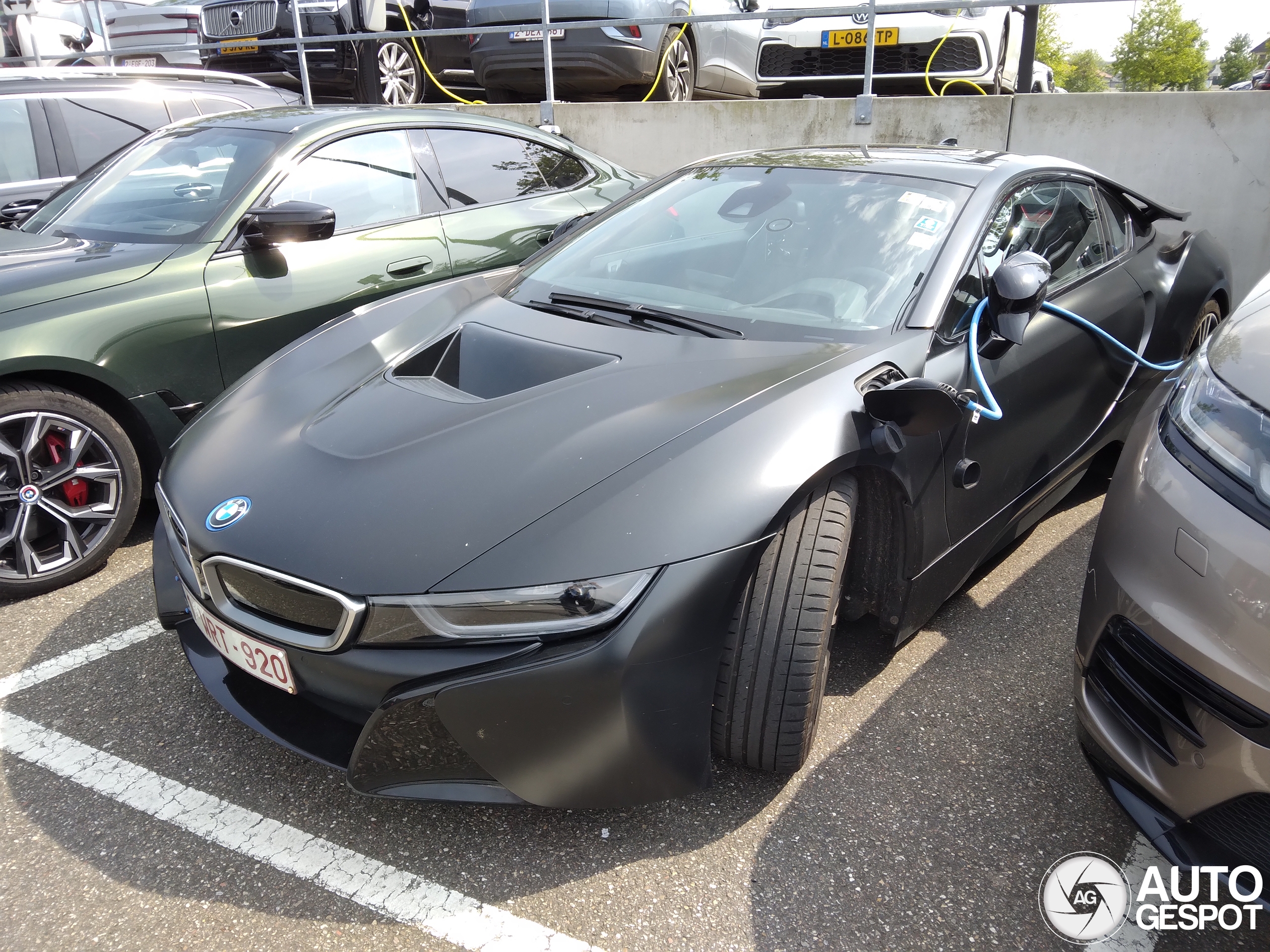 BMW i8