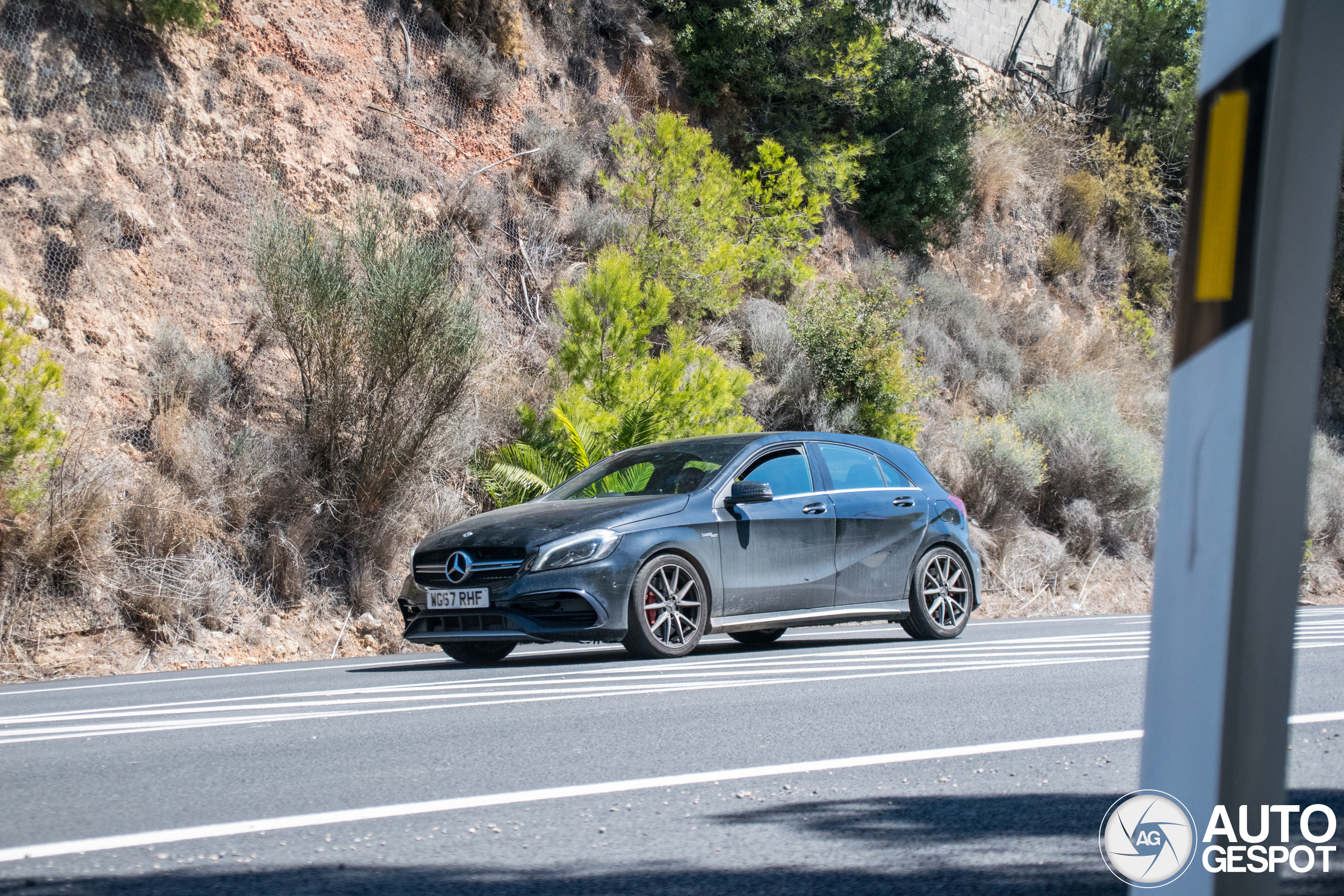 Mercedes-AMG A 45 W176 2015