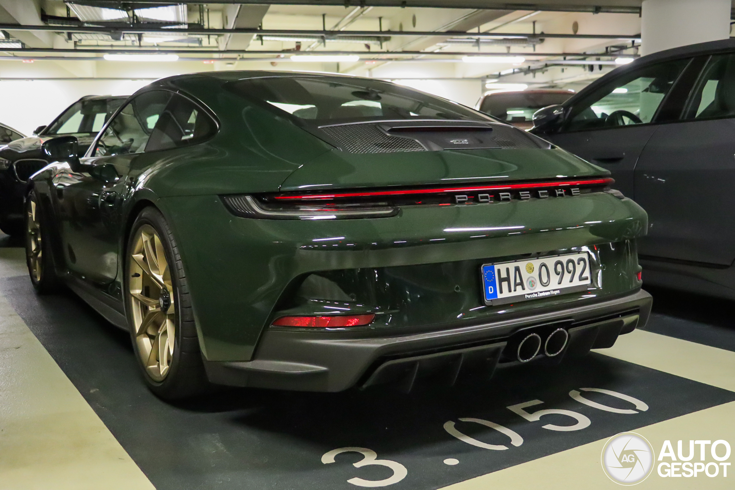 Porsche 992 GT3 Touring