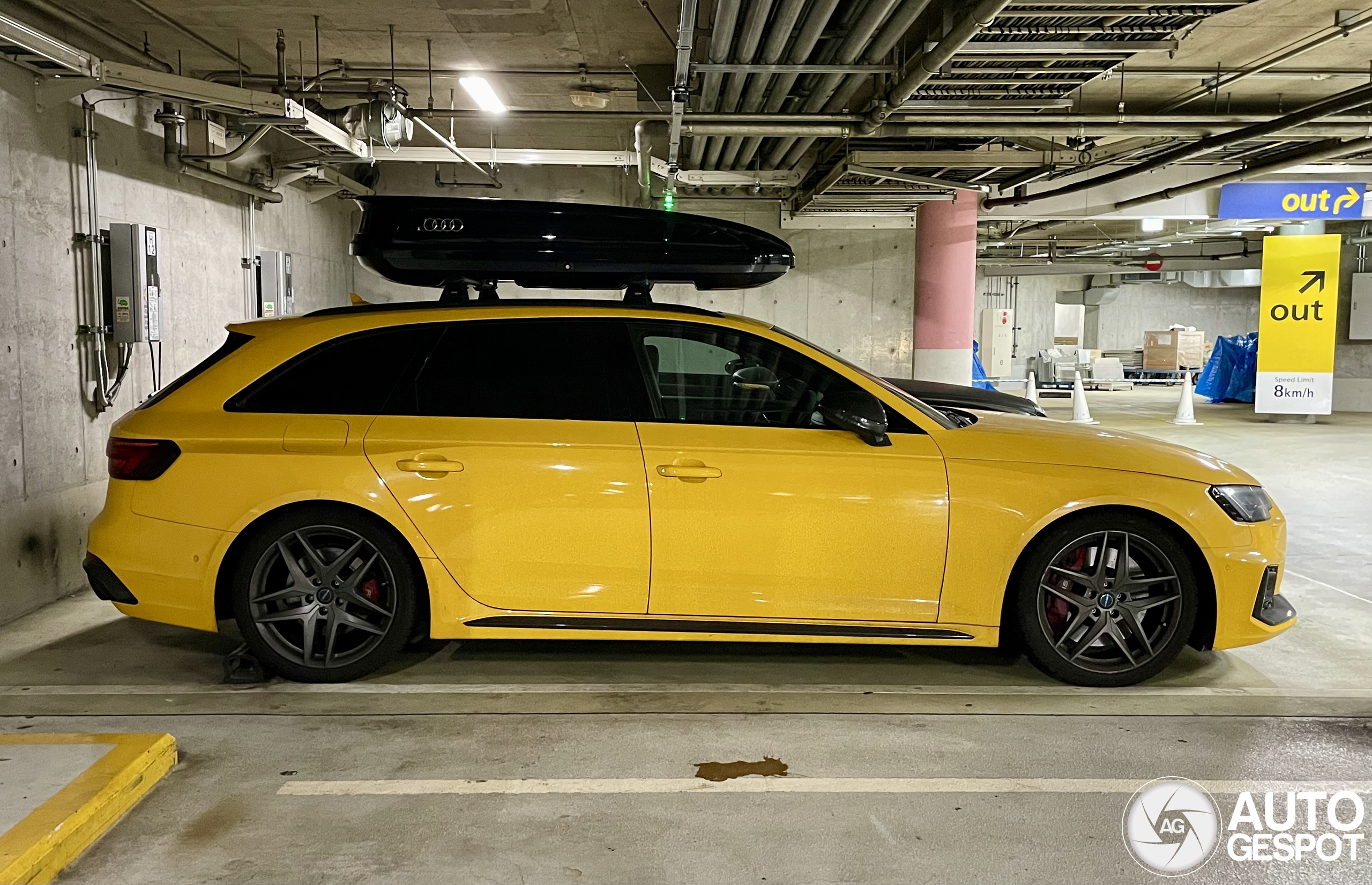 Audi RS4 Avant B9