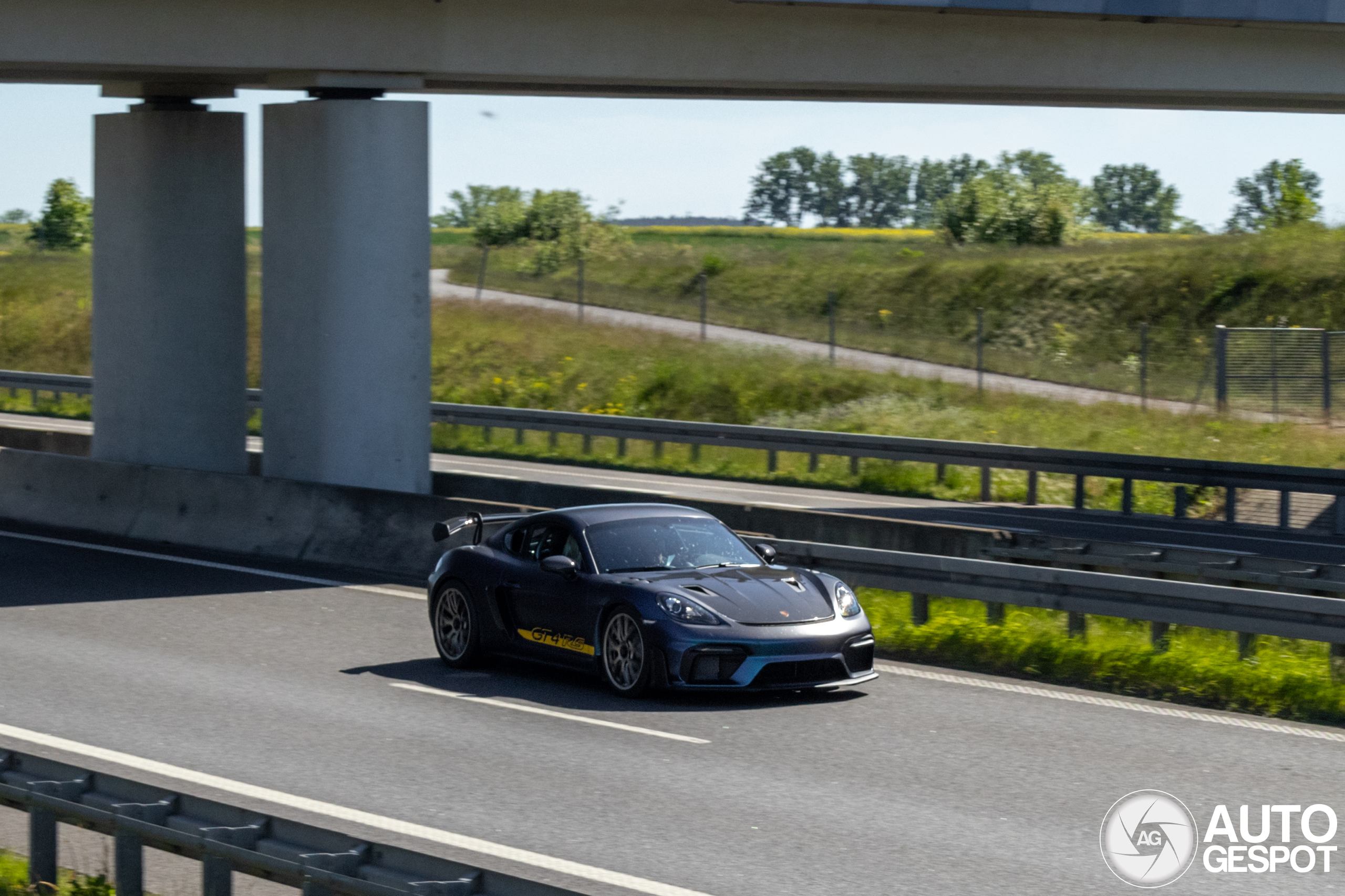 Porsche 718 Cayman GT4 RS