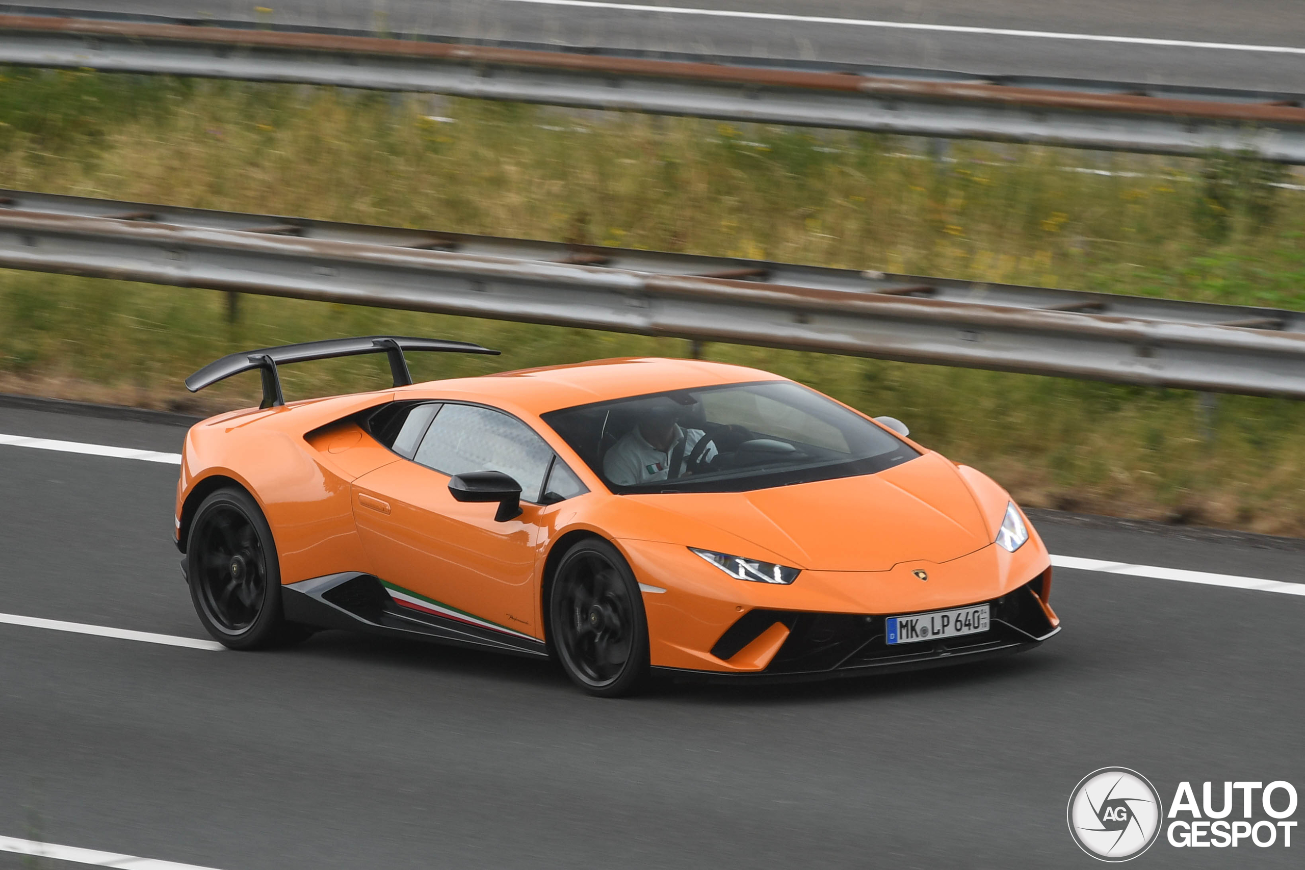 Lamborghini Huracán LP640-4 Performante