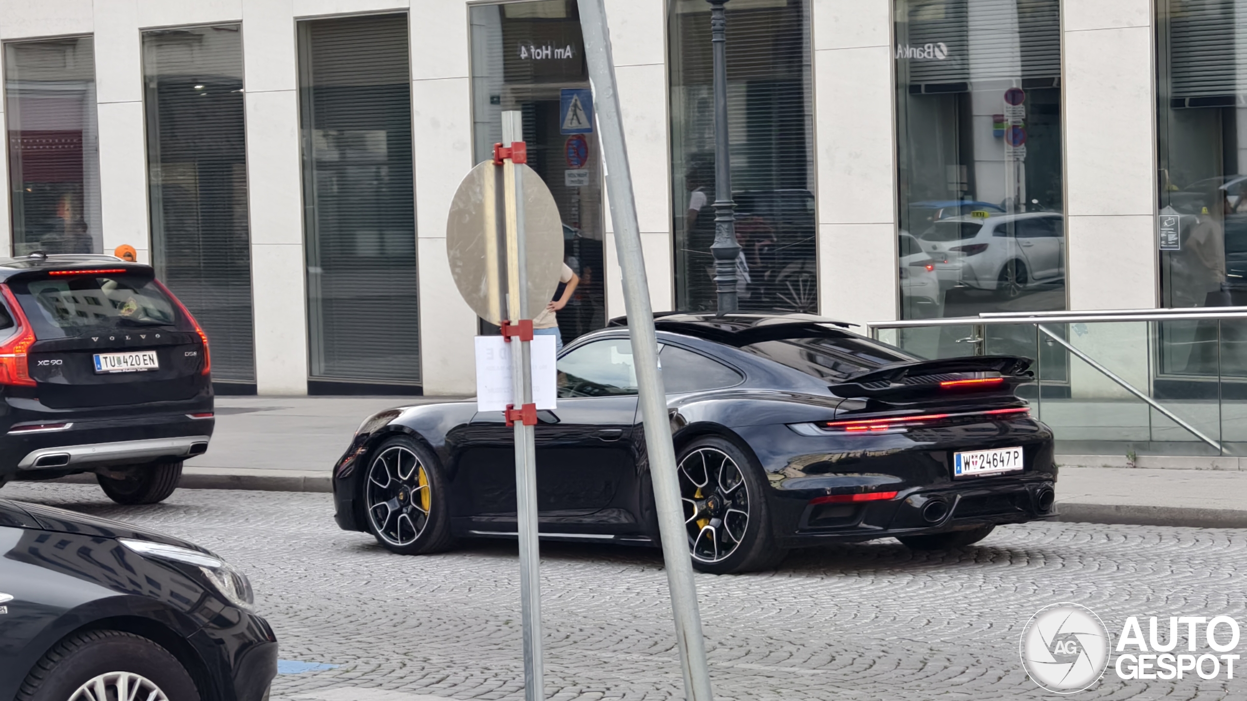  Foto zu Porsche 992 Turbo S - 14 May 2024 - Autogespot 