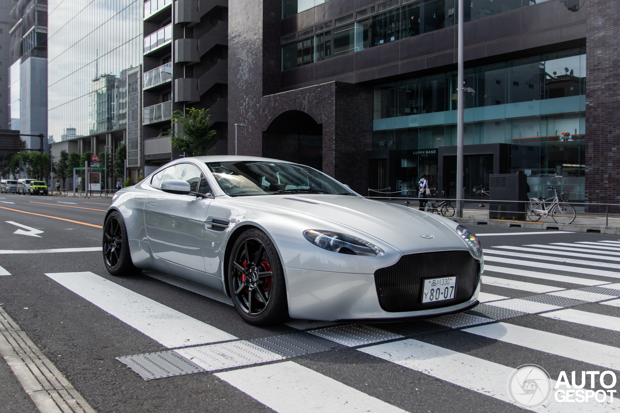 Aston Martin V8 Vantage