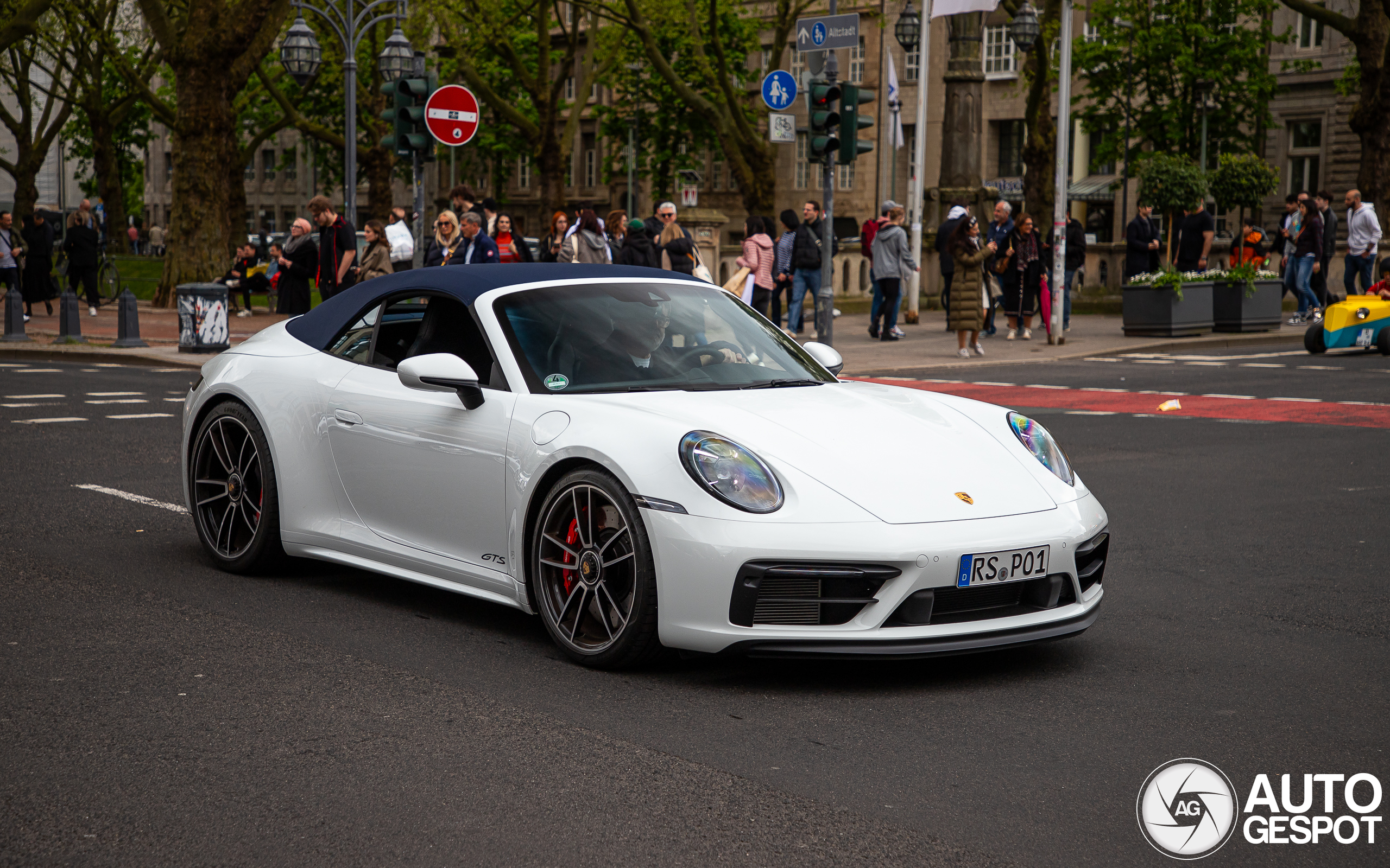 Porsche 992 Carrera GTS Cabriolet