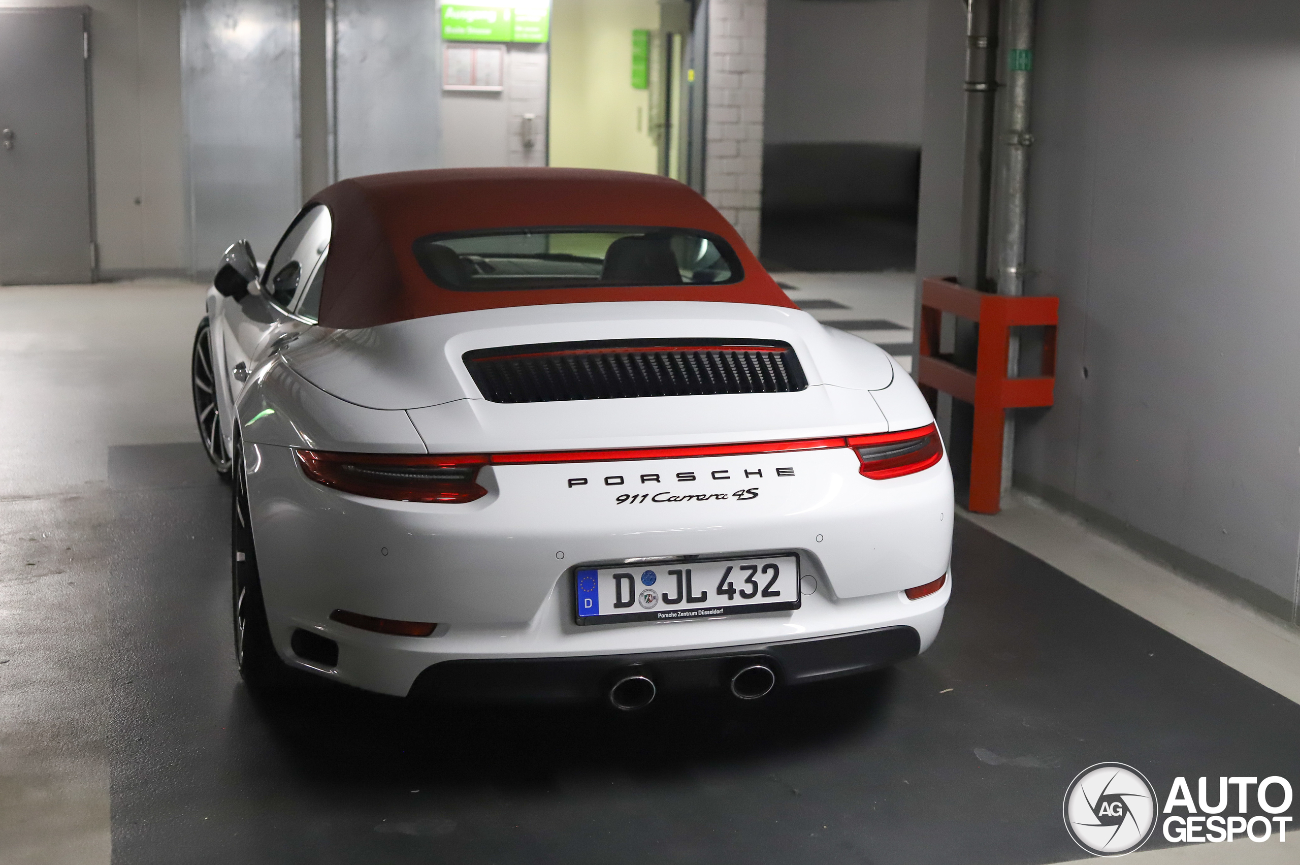 Porsche 991 Carrera 4S Cabriolet MkII