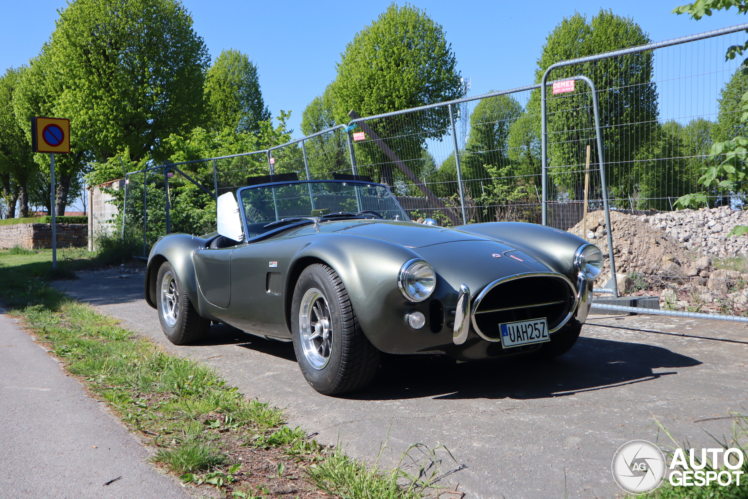 AC Cobra 427