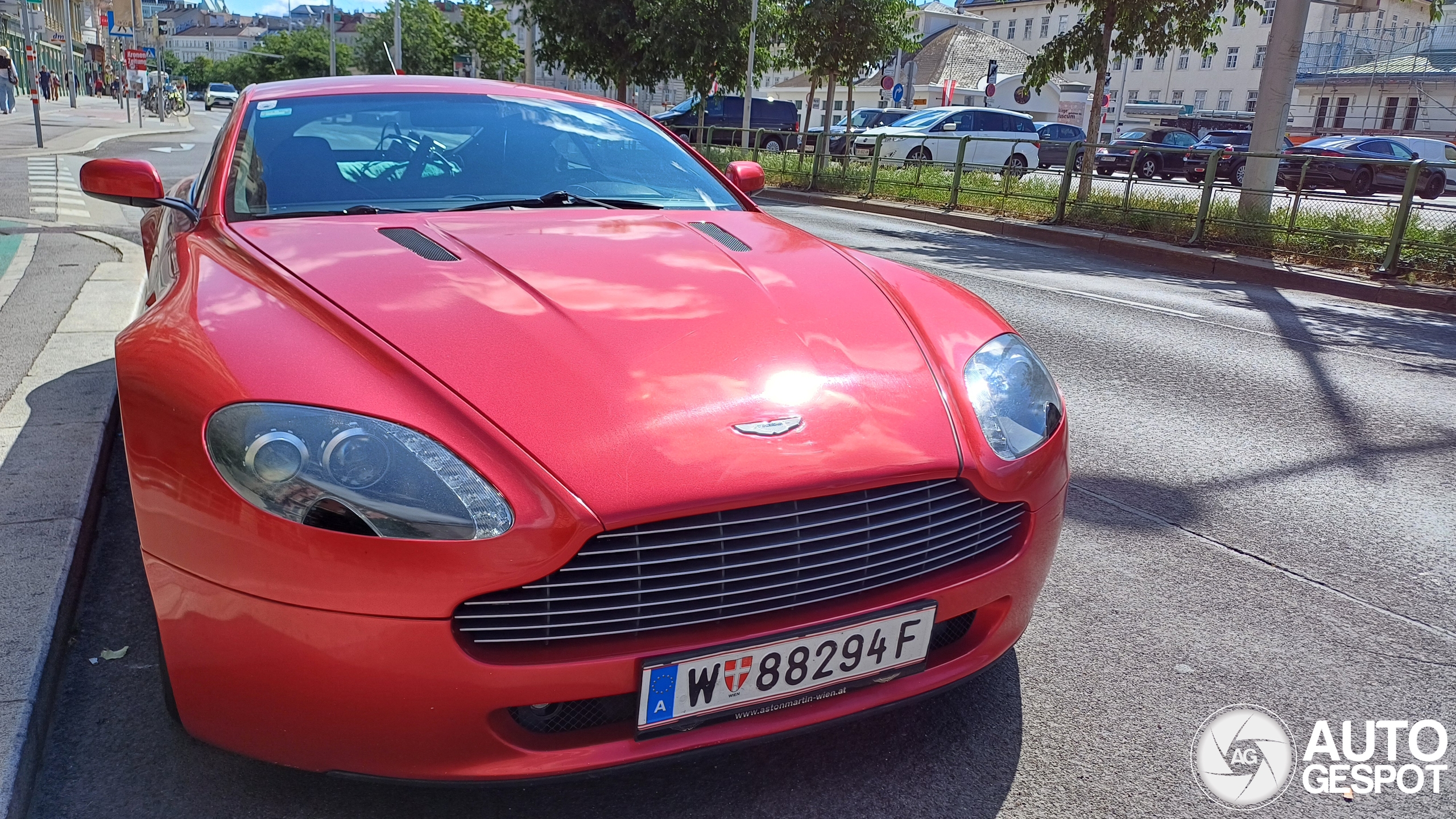 Aston Martin V8 Vantage