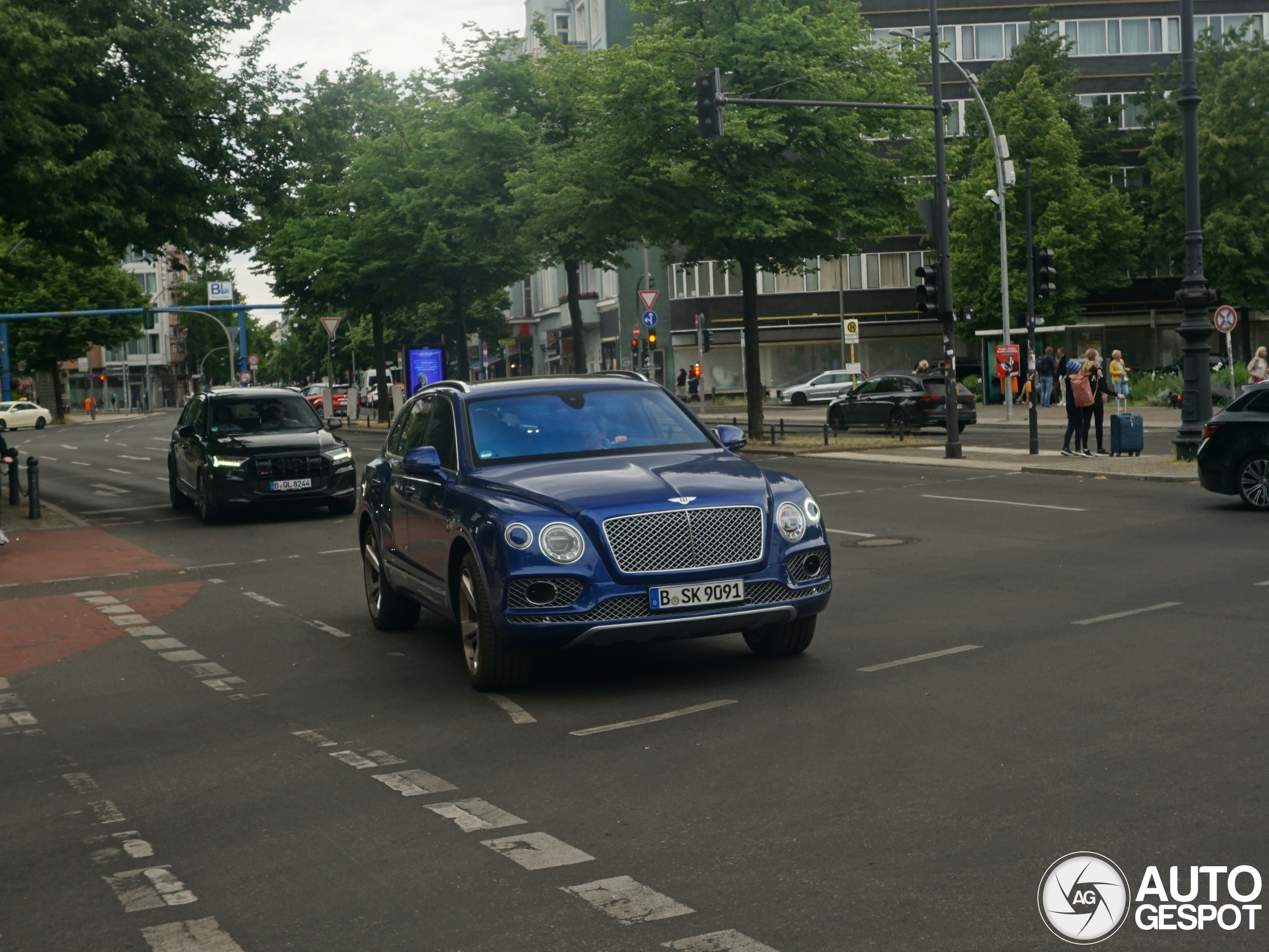 Bentley Bentayga V8