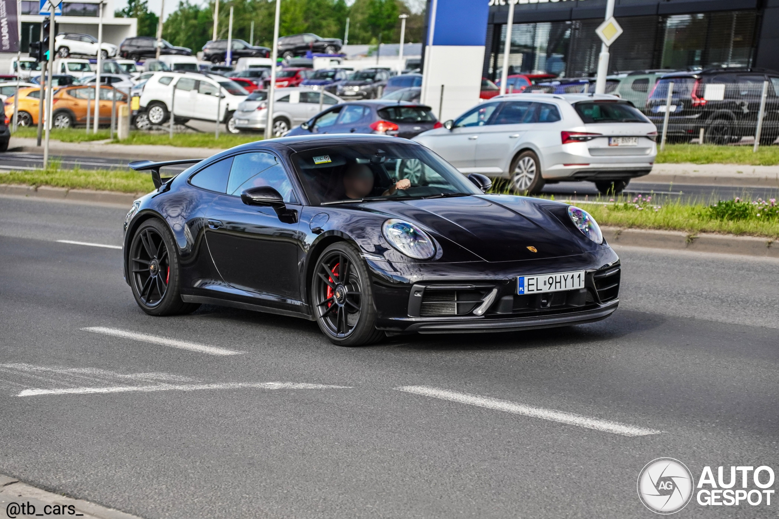 Porsche 992 Carrera 4 GTS