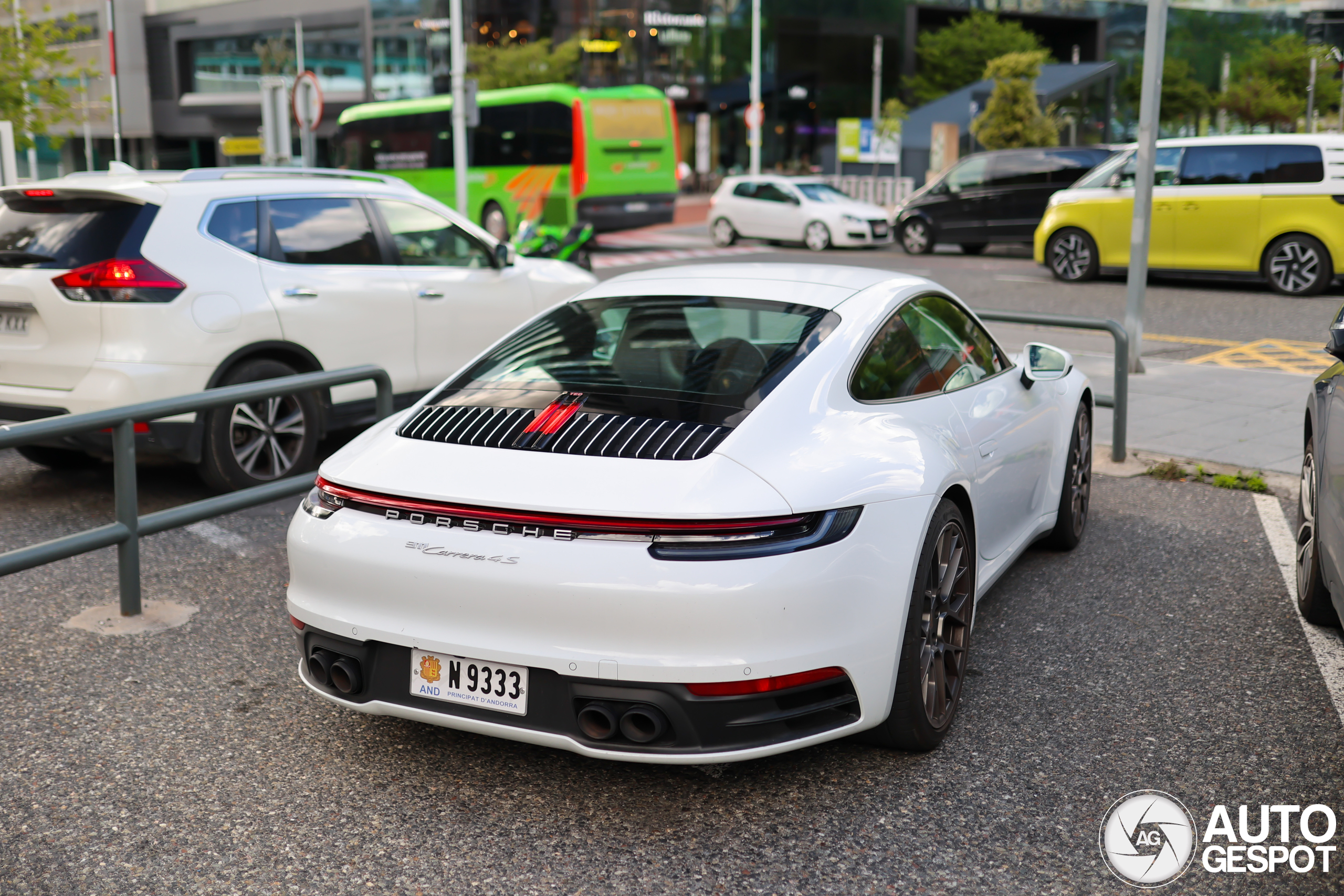 Porsche 992 Carrera 4S