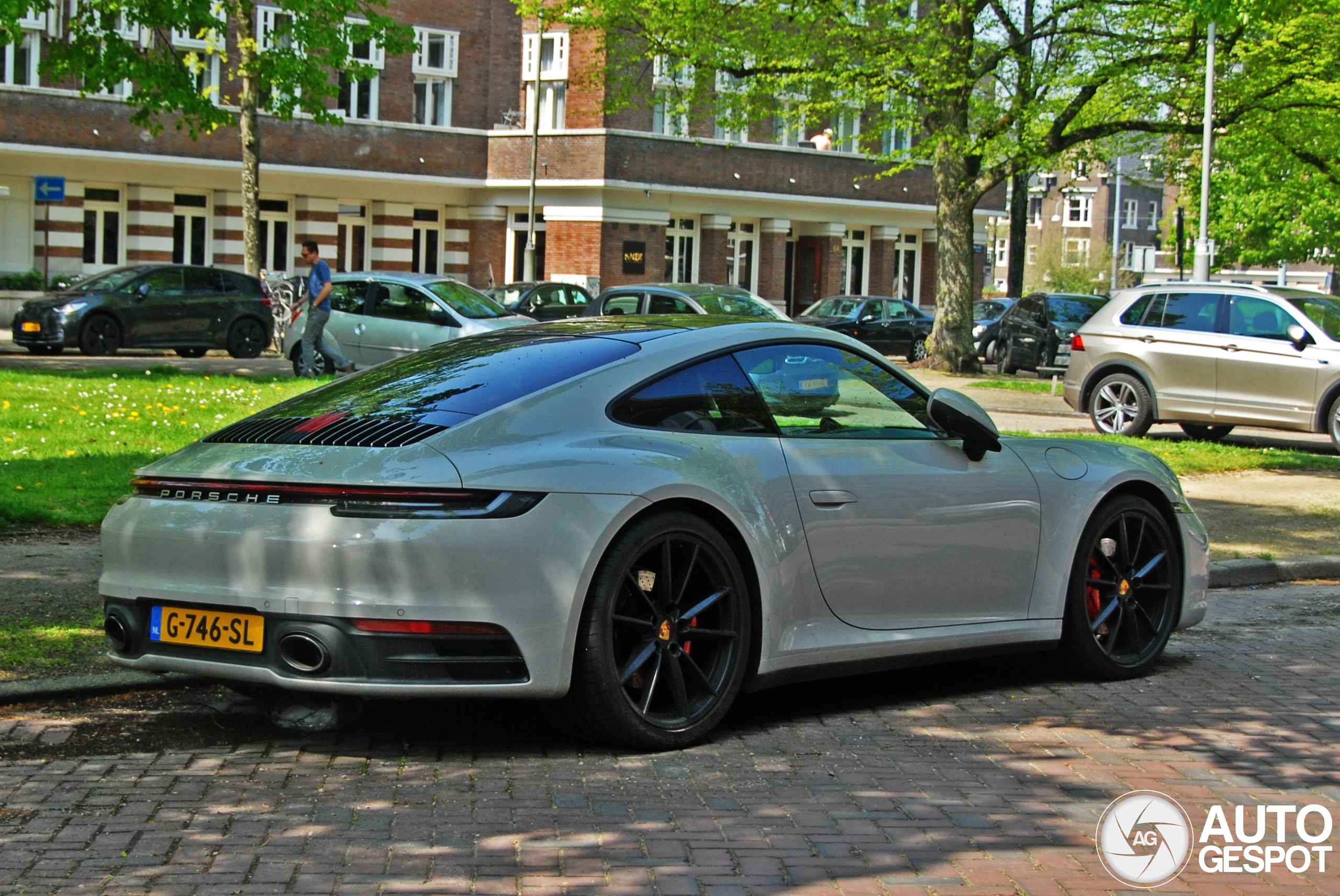 Porsche 992 Carrera 4S