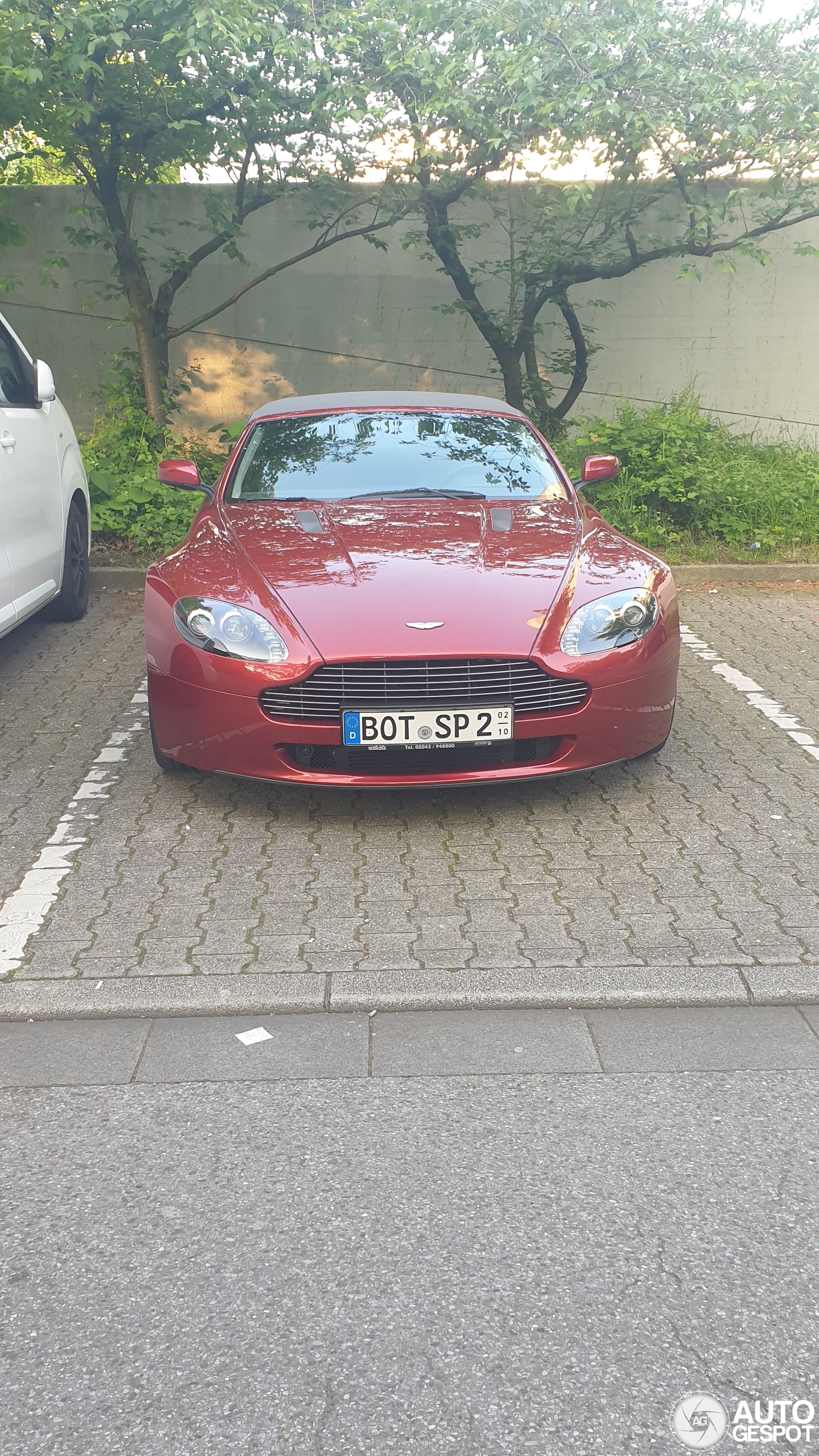 Aston Martin V8 Vantage Roadster