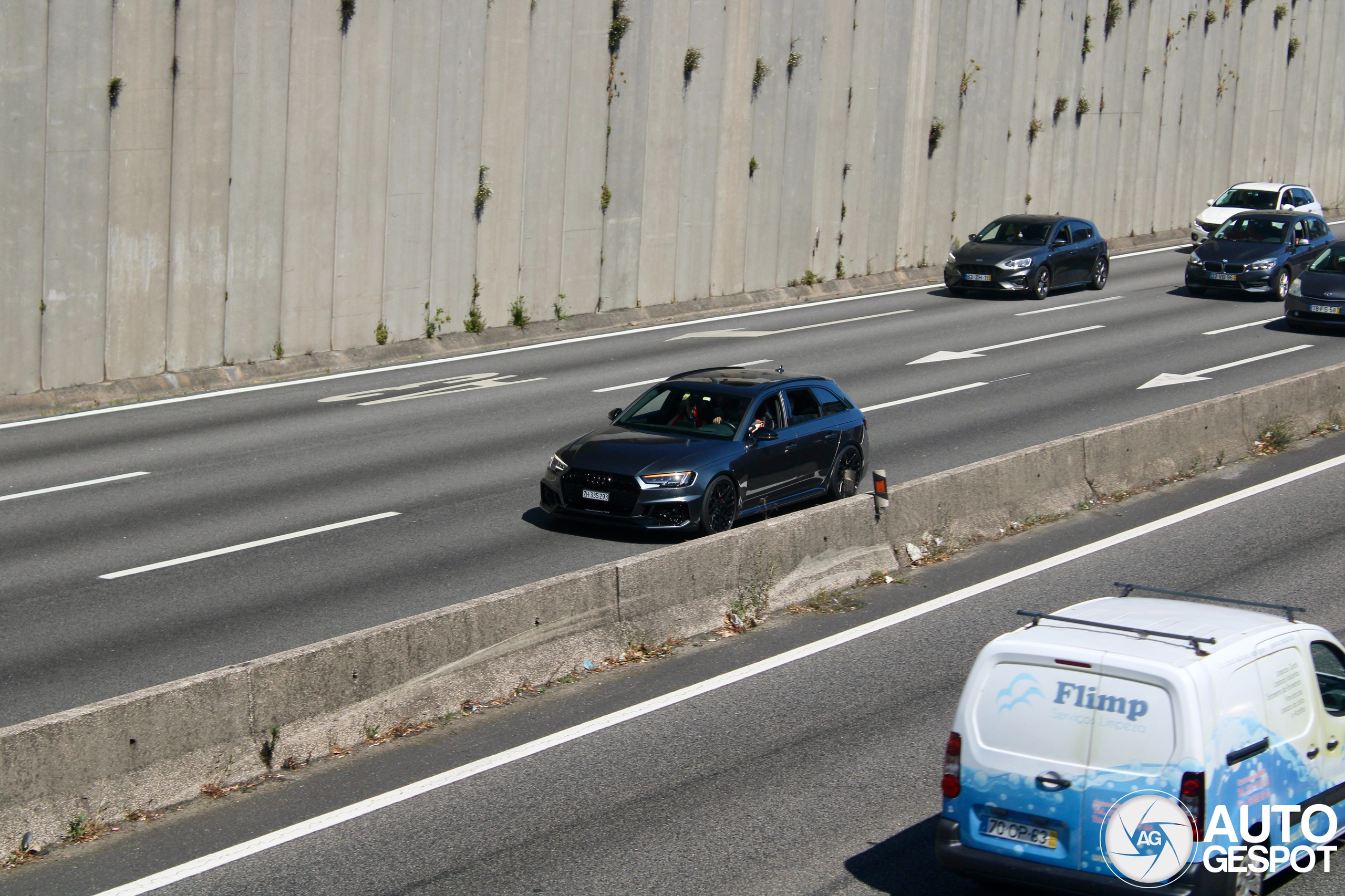 Audi RS4 Avant B9