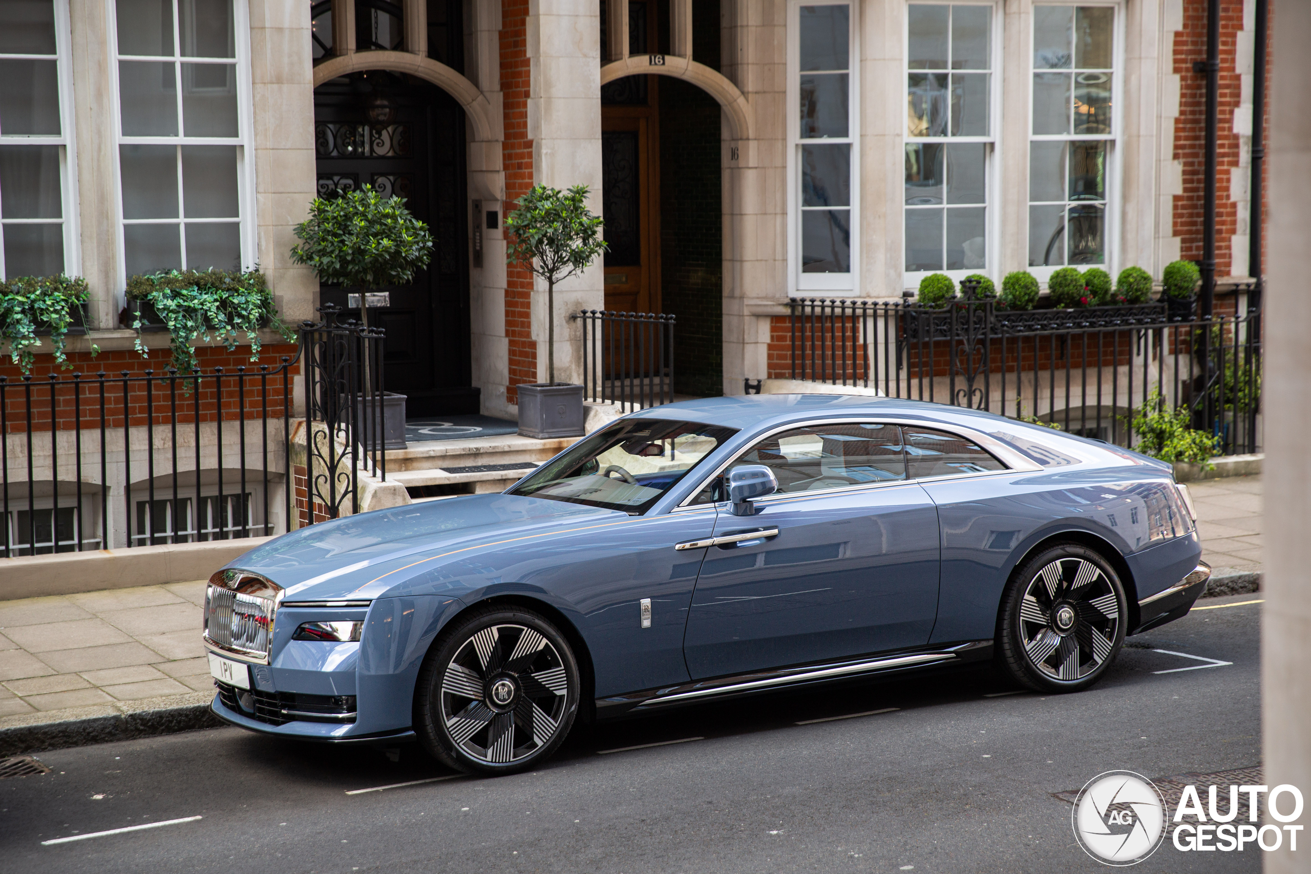 Rolls-Royce Spectre