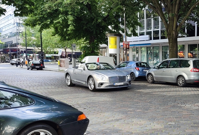 Bentley Continental GTC V8 2020