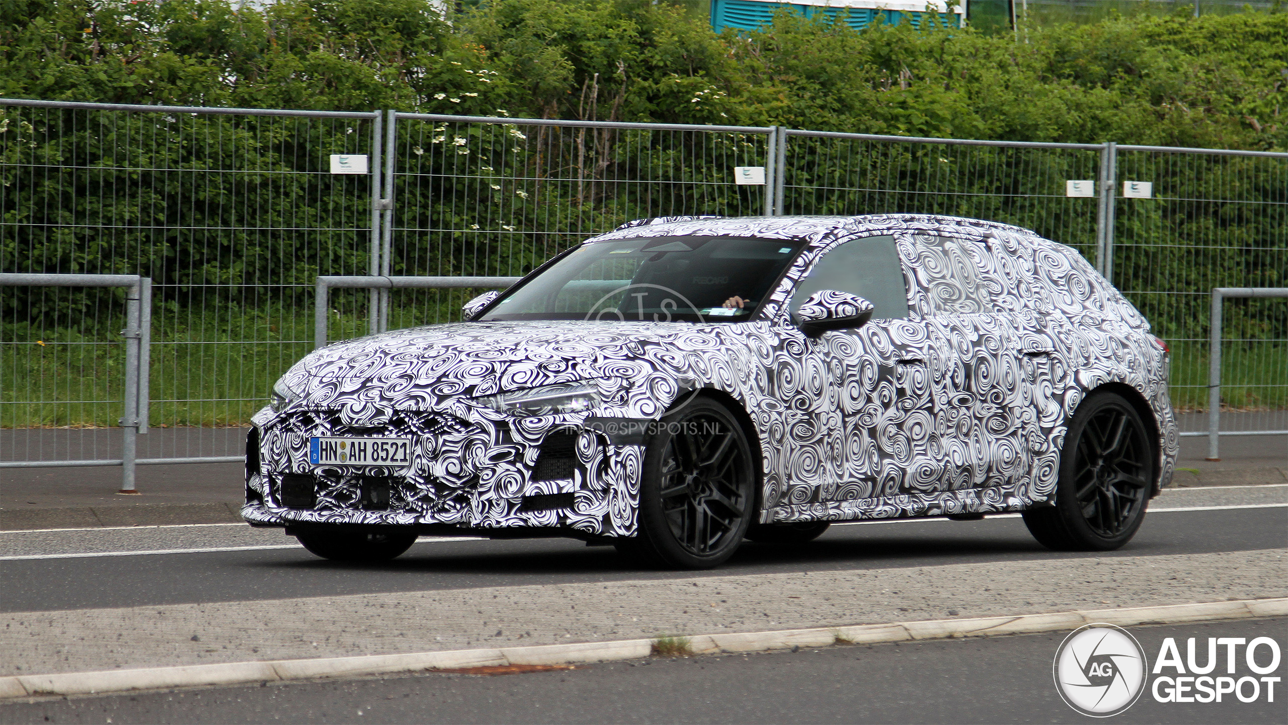 Audi RS5 Avant B10